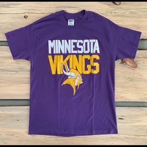 Vintage 80’s Trench Minnesota Vikings US Bank Stadium NFL Tshirt